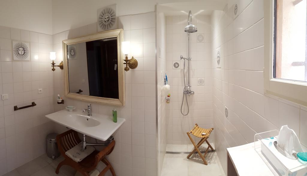 Lamanderie En Provence Bed and Breakfast Alleins Kamer foto