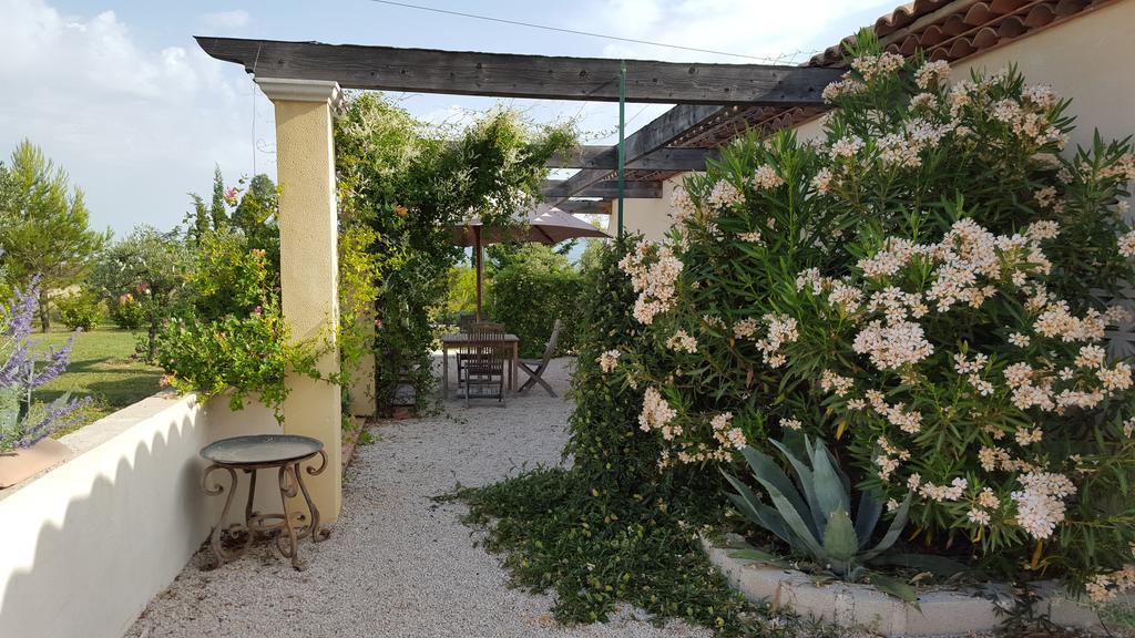 Lamanderie En Provence Bed and Breakfast Alleins Buitenkant foto